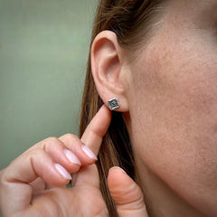 stud earring for ear lobe